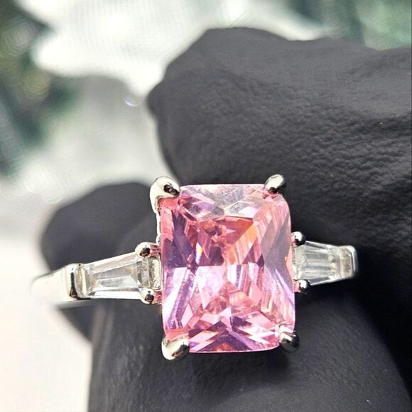 Pink Princess Cut Sapphire Ring on 925 Sterling Silver - Women's Jewelry - Picture 9 of 11